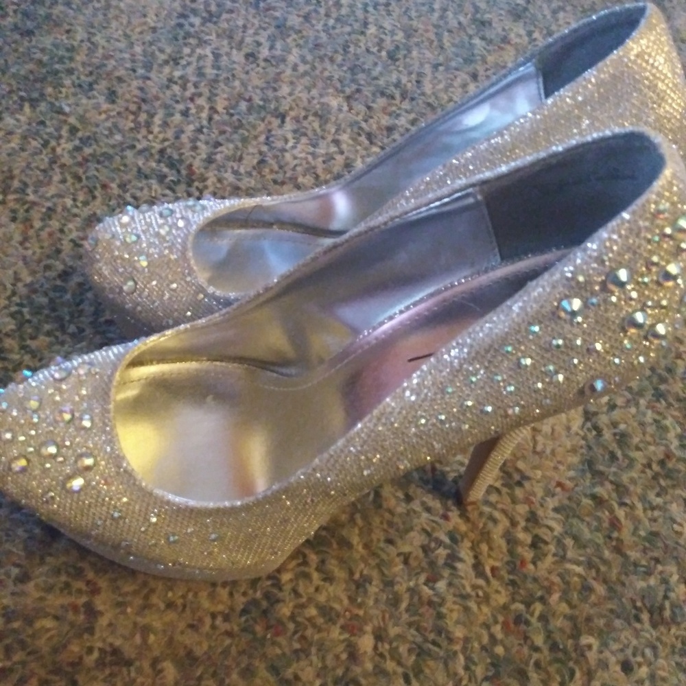 Platform high heel shoes